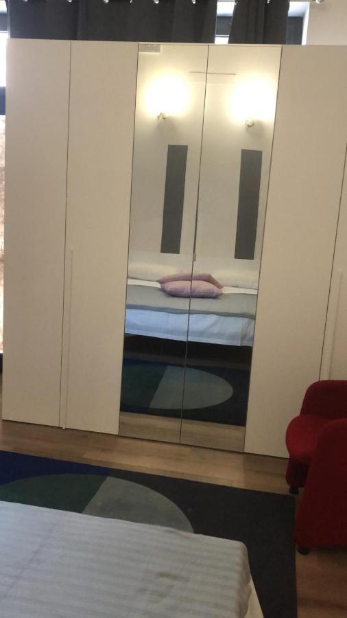 Apartamento Monolocale Arredato Con Una Camera Parma Exterior foto