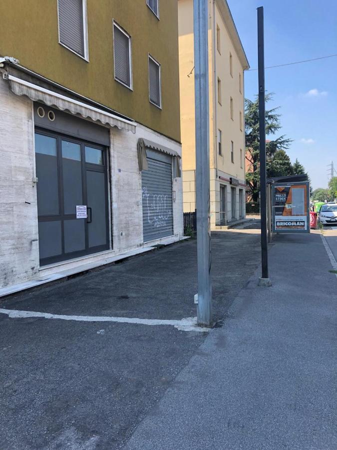 Apartamento Monolocale Arredato Con Una Camera Parma Exterior foto